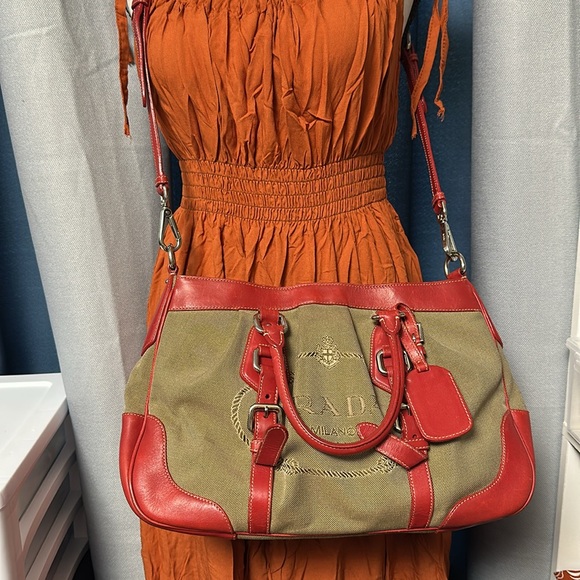❤️SOLD❤️Prada two way bag - Picture 1 of 5